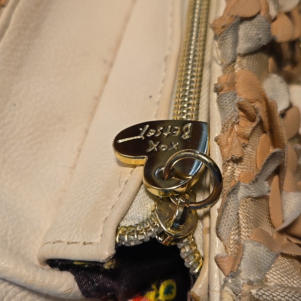 Betsey Johnson Floral Rosette Cream And Pink Satchel With Bag Charm - Picture 9 of 13